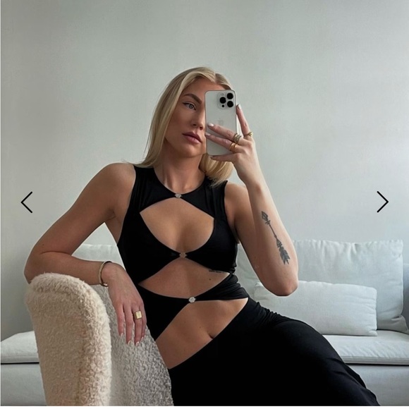 OW collection Chiara Black Cut Out Sleeveless Top size small - Picture 3 of 7